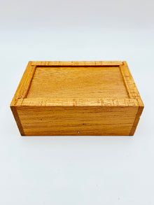  Haenchen's Rattle Box