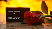  Finger Flasher (Black) by Jeremy Bracco - Trick