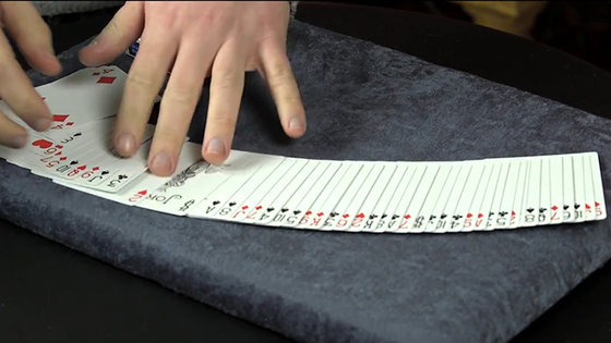 Liam Montier's THE SEER DECK Gimmick and Online Instructions (Blue) - Trick