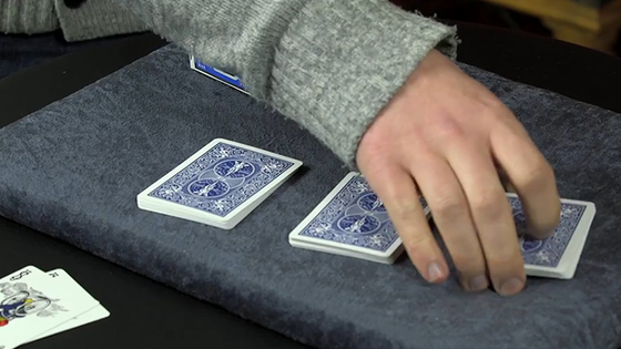 Liam Montier's THE SEER DECK Gimmick and Online Instructions (Blue) - Trick
