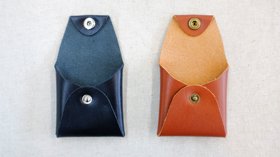 Square Coin Case (Brown Leather) by Gentle Magic - Trick